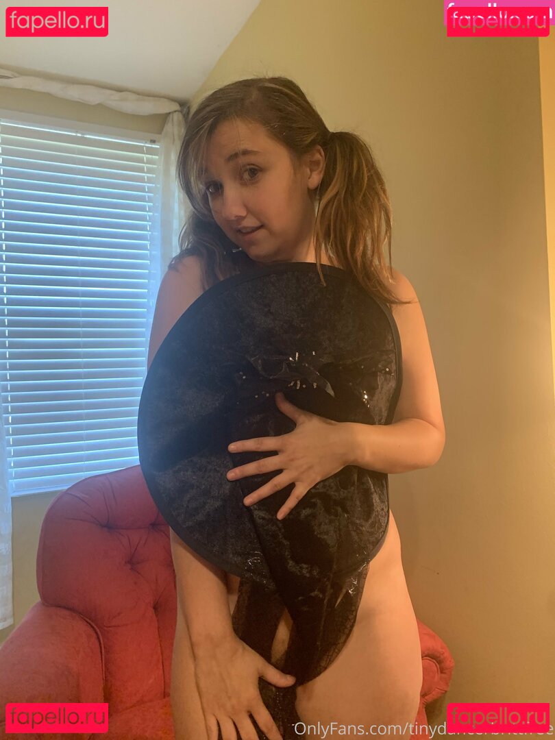 tinydancerbritt / tinydancerbrittfree Onlyfans Photo Gallery 