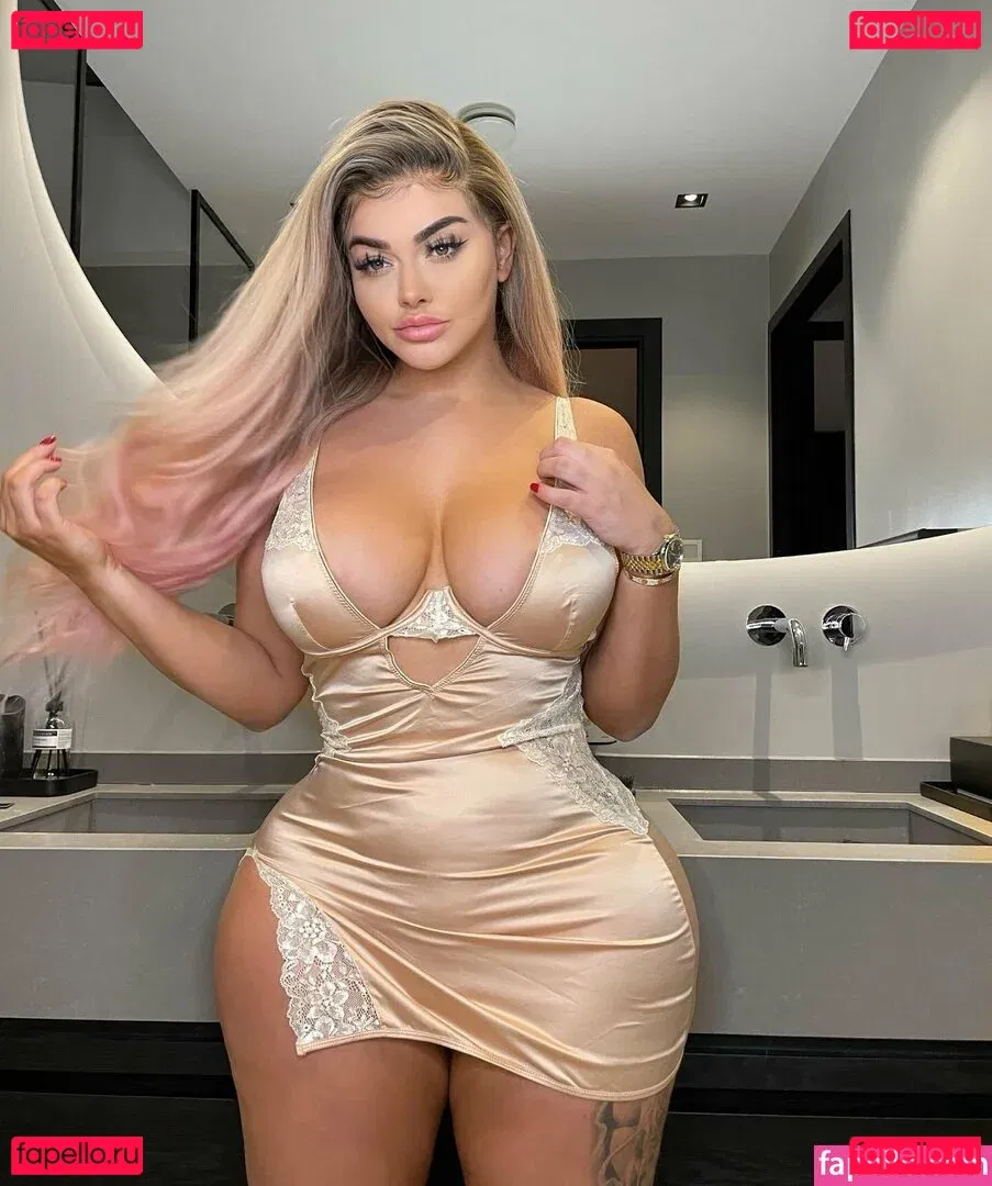 Reginaluvxxx Onlyfans Photo Gallery 