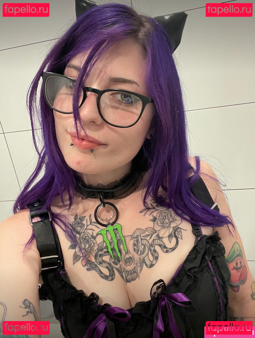 Vickierules / vickiereads Onlyfans Photo Gallery 