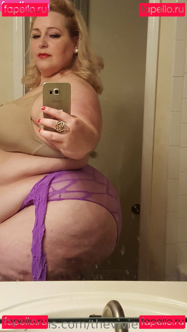 theviviennerose Onlyfans Photo Gallery 