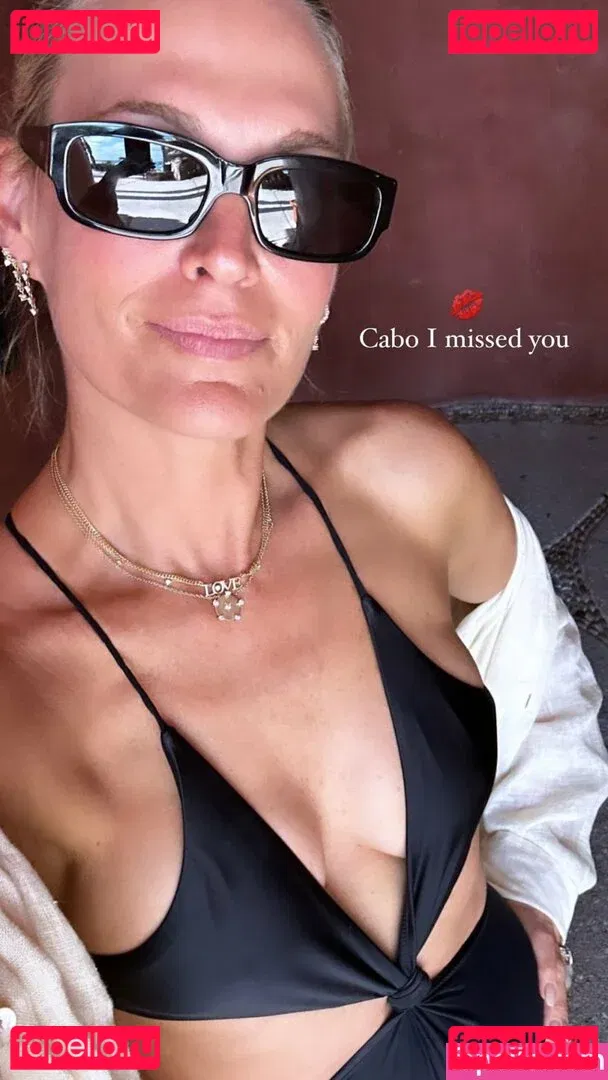 Molly Sims Onlyfans Photo Gallery 