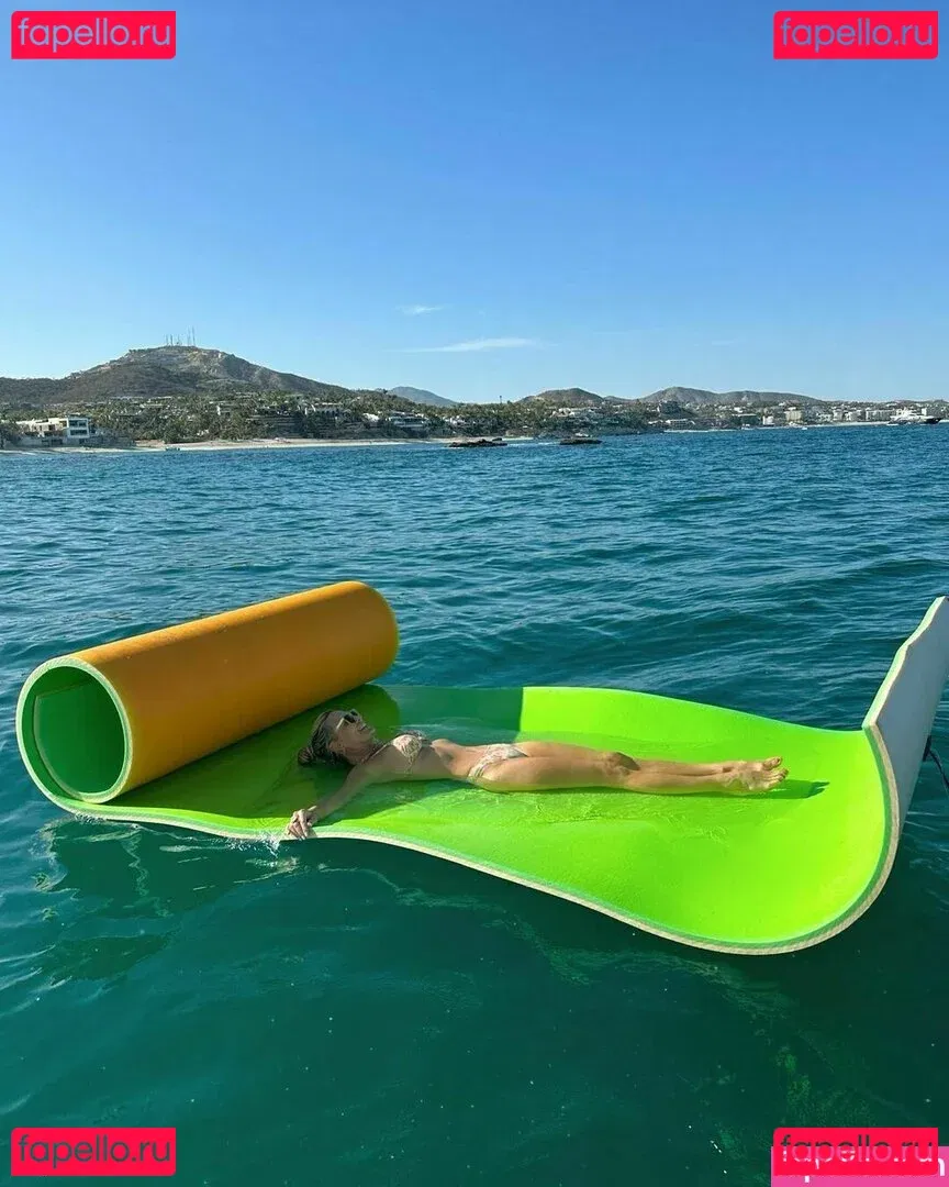 Molly Sims Onlyfans Photo Gallery 