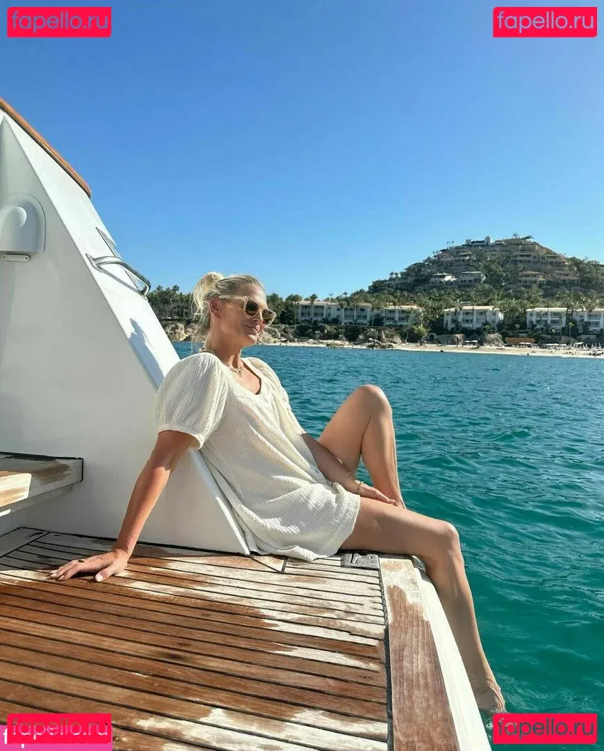 Molly Sims Onlyfans Photo Gallery 