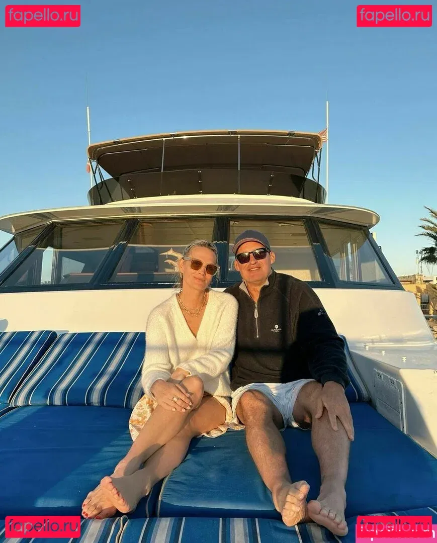 Molly Sims Onlyfans Photo Gallery 