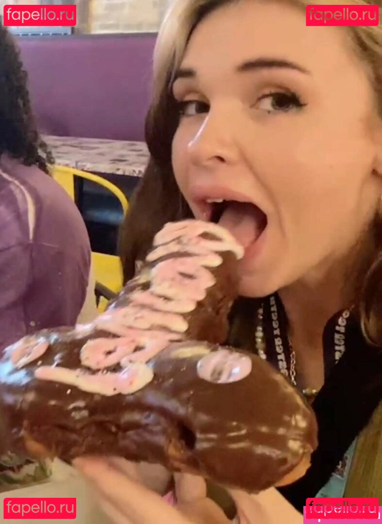 Samwitch / biancasotelo14 / samwitchttv / samwitchx Onlyfans Photo Gallery 