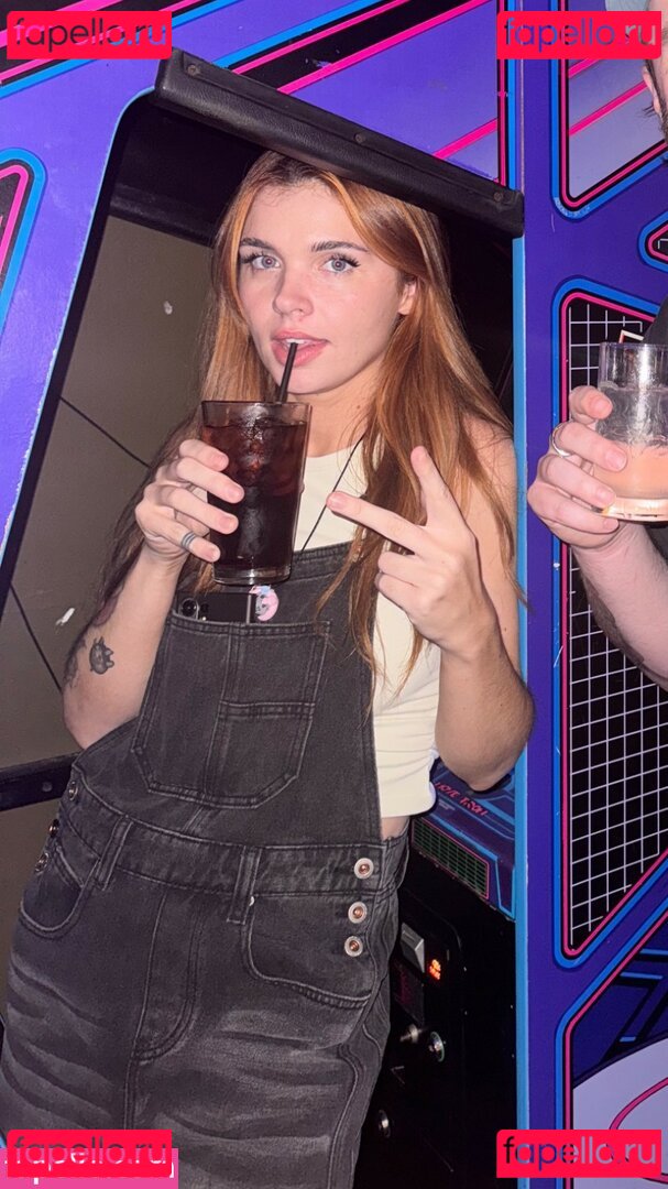 Samwitch / biancasotelo14 / samwitchttv / samwitchx Onlyfans Photo Gallery 