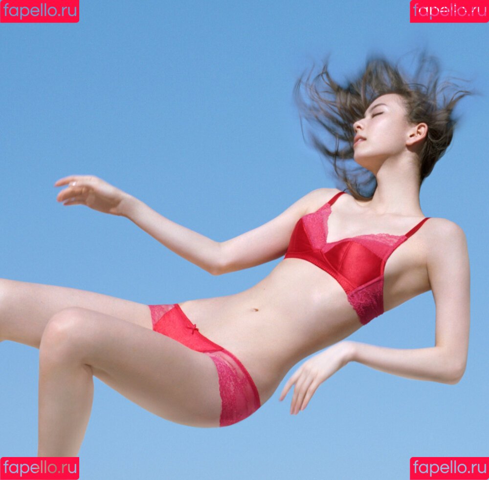 Lauren Tsai Onlyfans Photo Gallery 