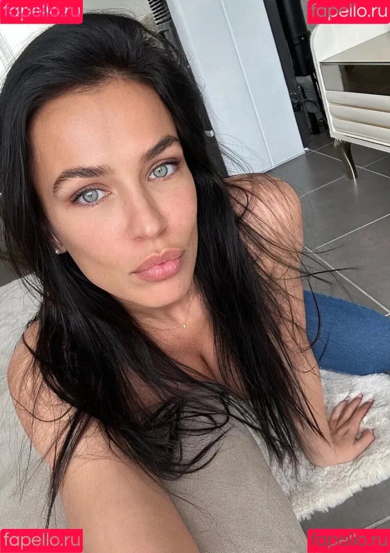 Julie Ricci Onlyfans Photo Gallery 