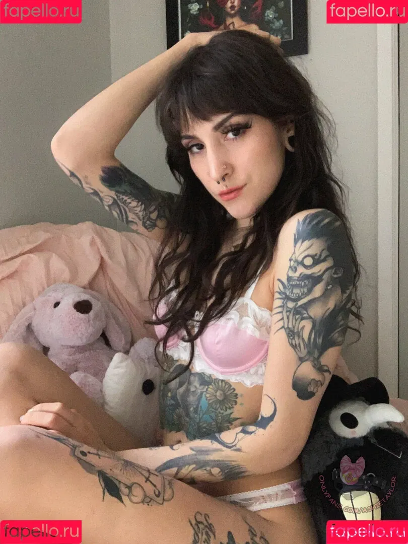 ashietaylor Onlyfans Photo Gallery 