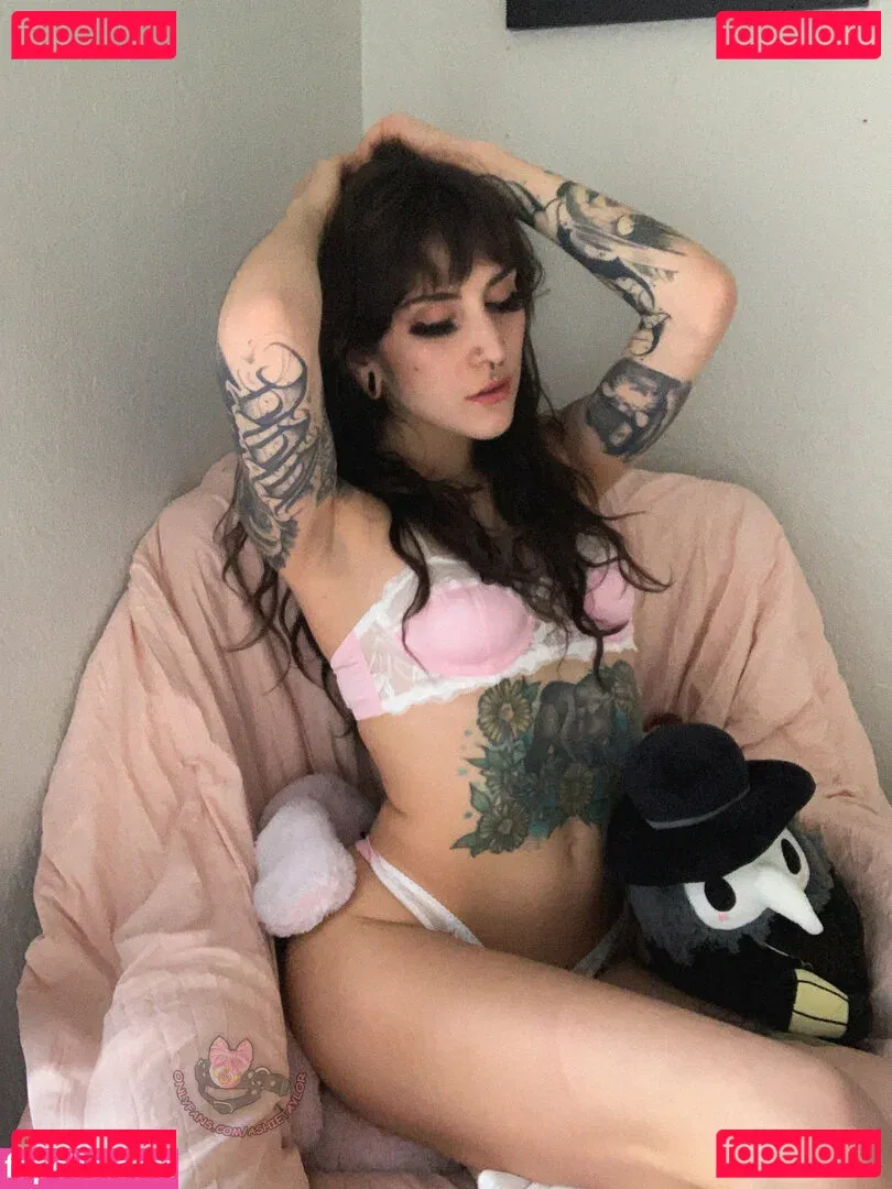 ashietaylor Onlyfans Photo Gallery 