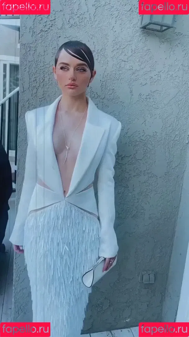 Joey King Onlyfans Photo Gallery 