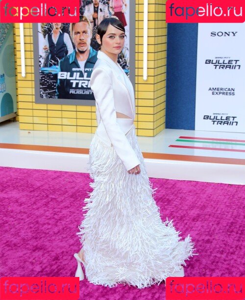 Joey King Onlyfans Photo Gallery 