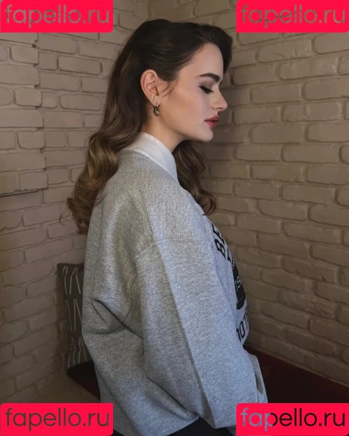 Joey King Onlyfans Photo Gallery 