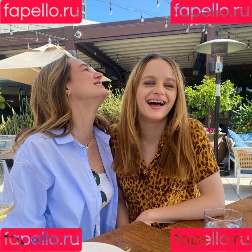 Joey King Onlyfans Photo Gallery 