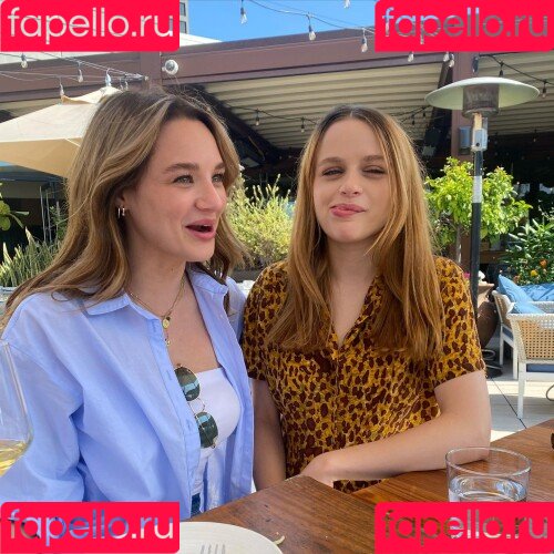 Joey King Onlyfans Photo Gallery 