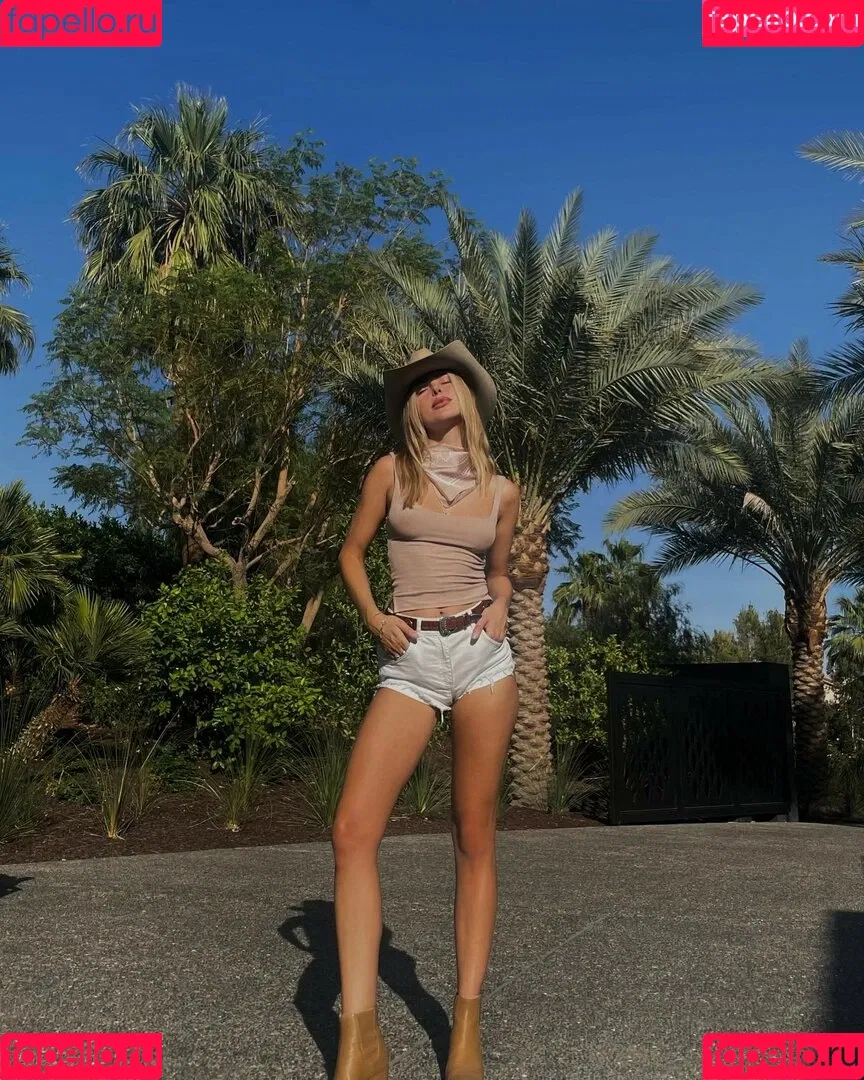 Kimberley Garner Onlyfans Photo Gallery 