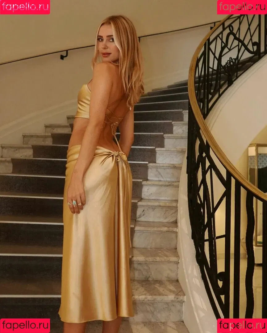 Kimberley Garner Onlyfans Photo Gallery 