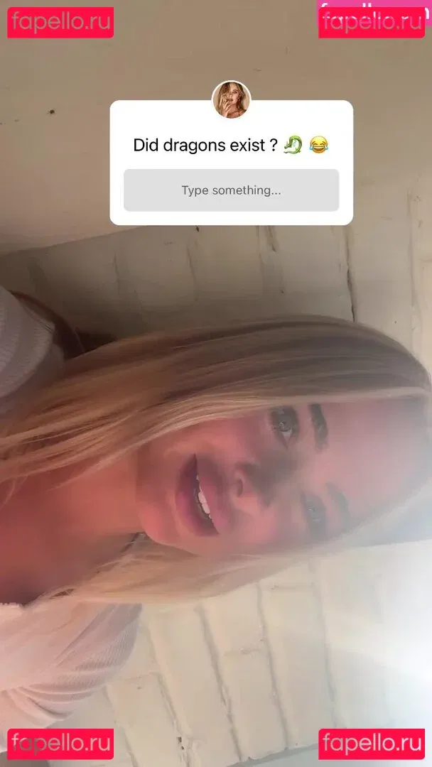Kimberley Garner Onlyfans Photo Gallery 