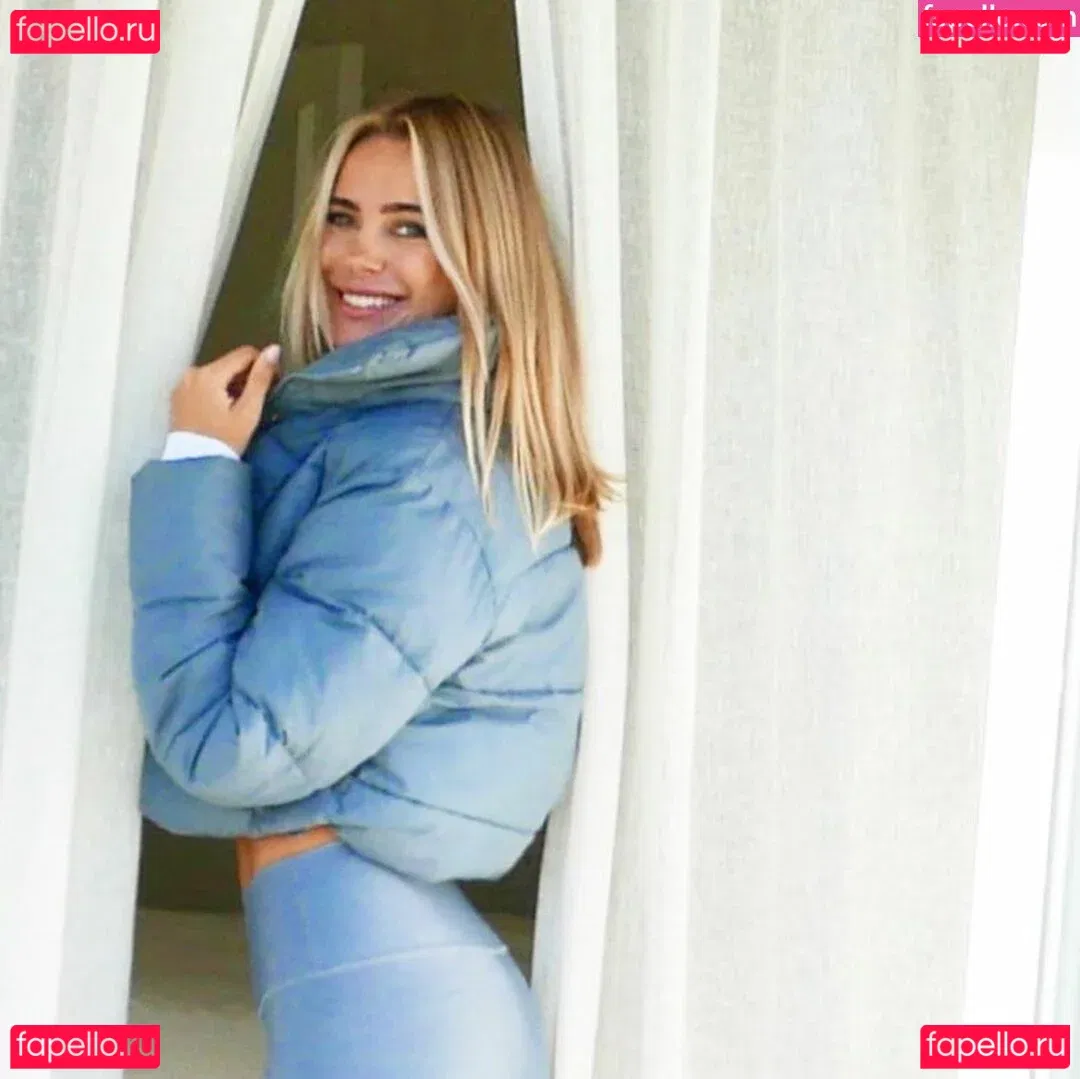 Kimberley Garner Onlyfans Photo Gallery 