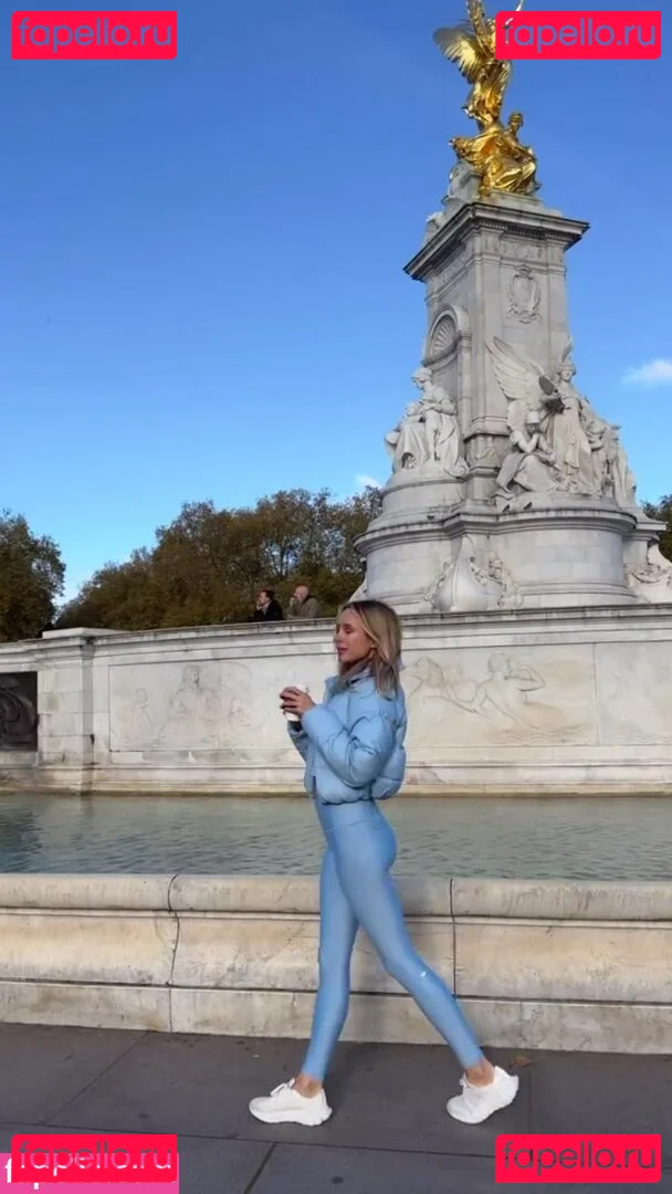 Kimberley Garner Onlyfans Photo Gallery 