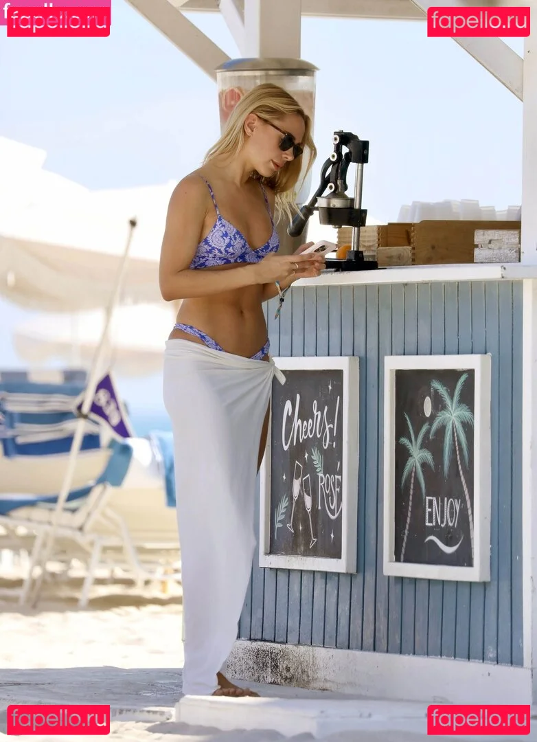 Kimberley Garner Onlyfans Photo Gallery 