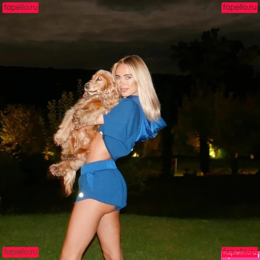 Kimberley Garner Onlyfans Photo Gallery 