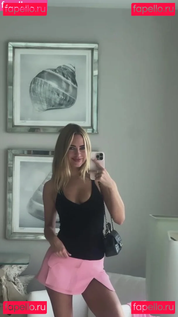 Kimberley Garner Onlyfans Photo Gallery 