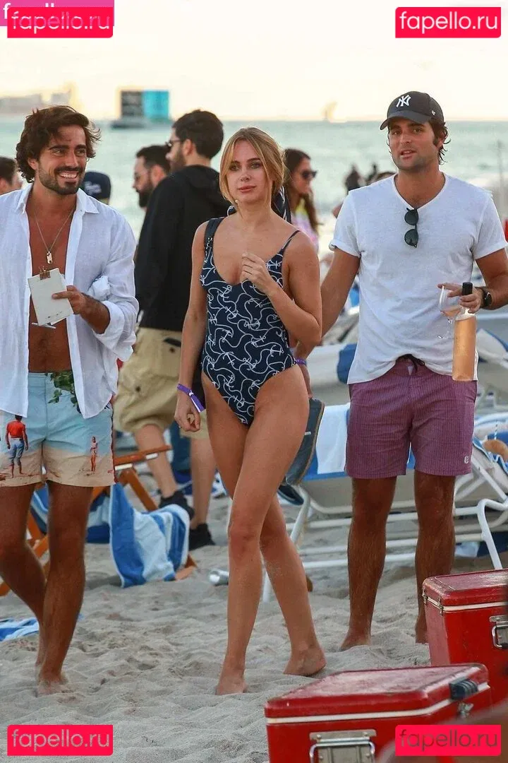 Kimberley Garner Onlyfans Photo Gallery 