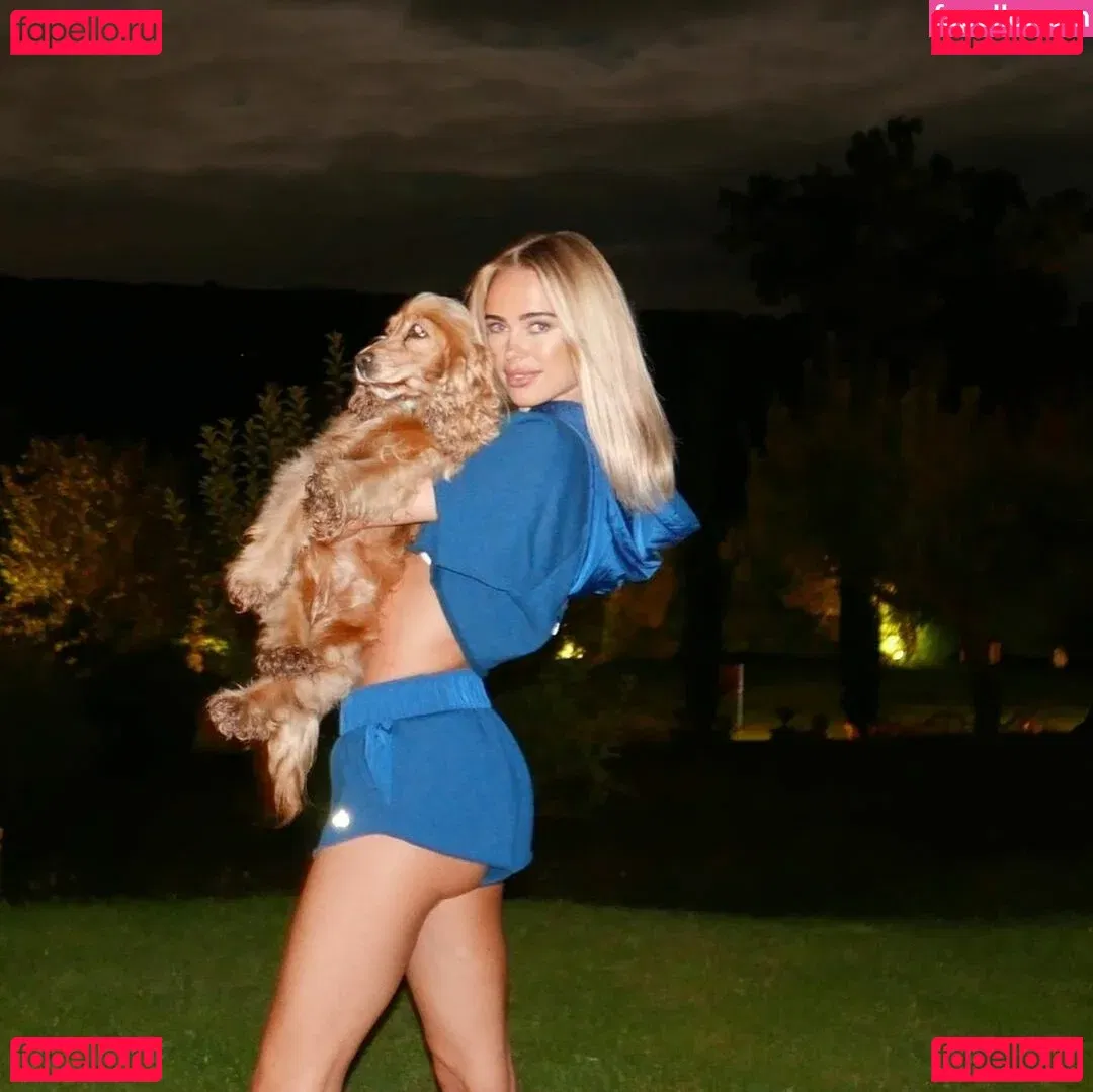 Kimberley Garner Onlyfans Photo Gallery 