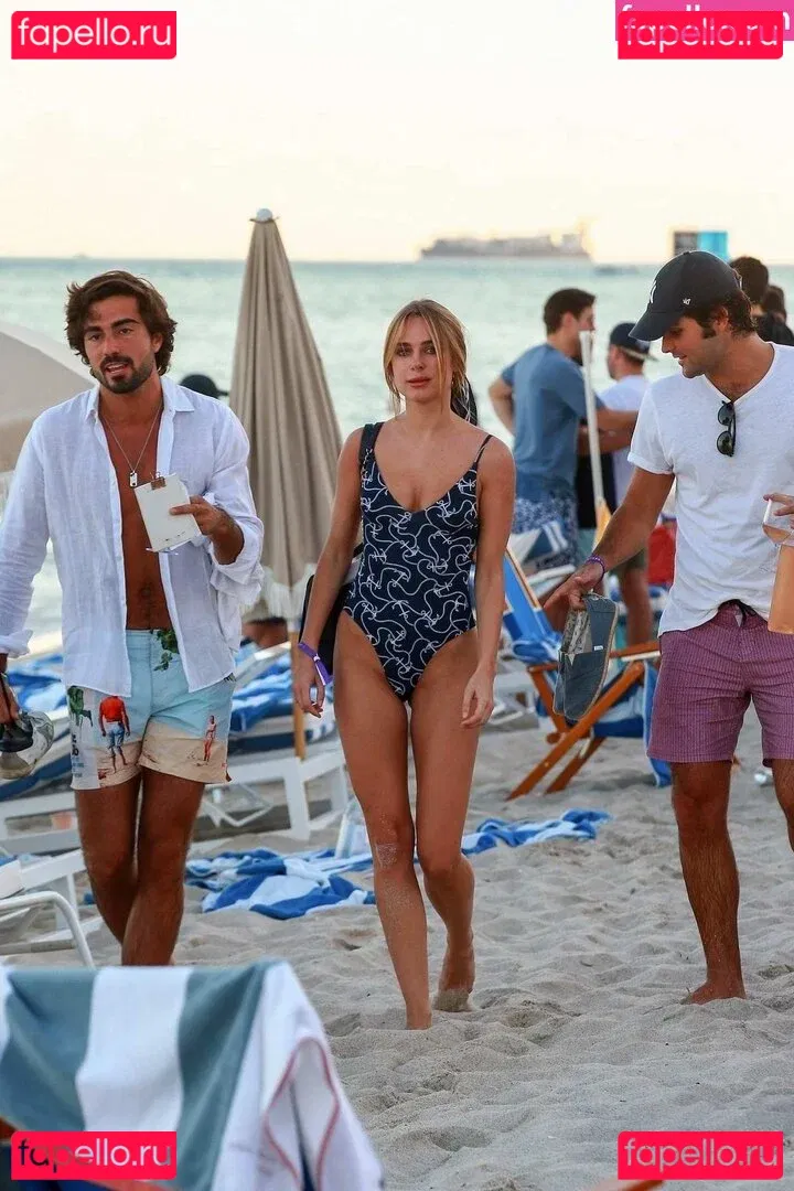 Kimberley Garner Onlyfans Photo Gallery 