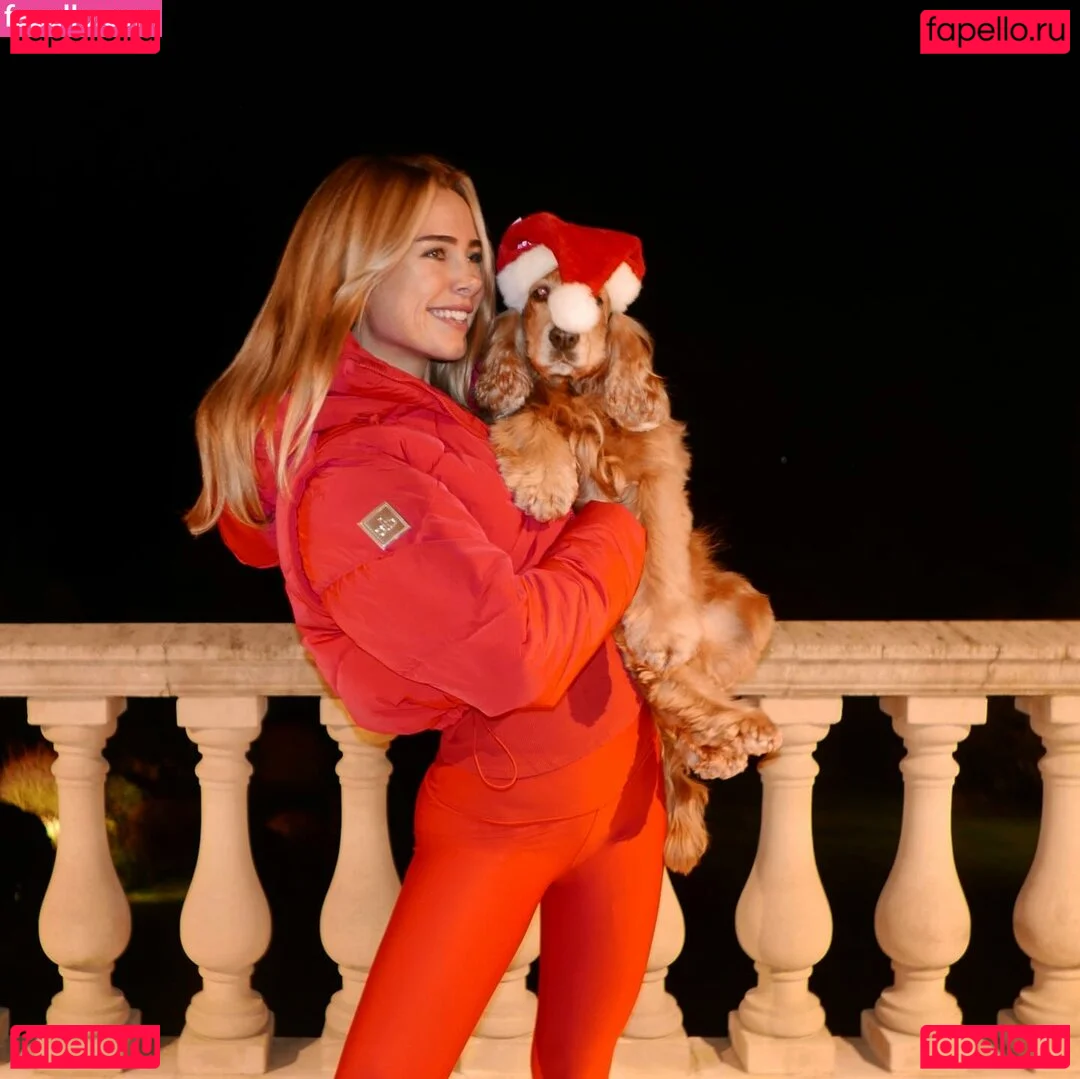 Kimberley Garner Onlyfans Photo Gallery 