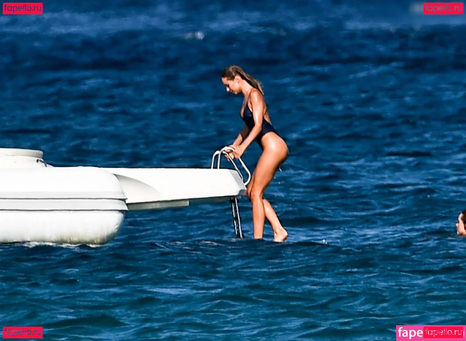 Kimberley Garner Onlyfans Photo Gallery 