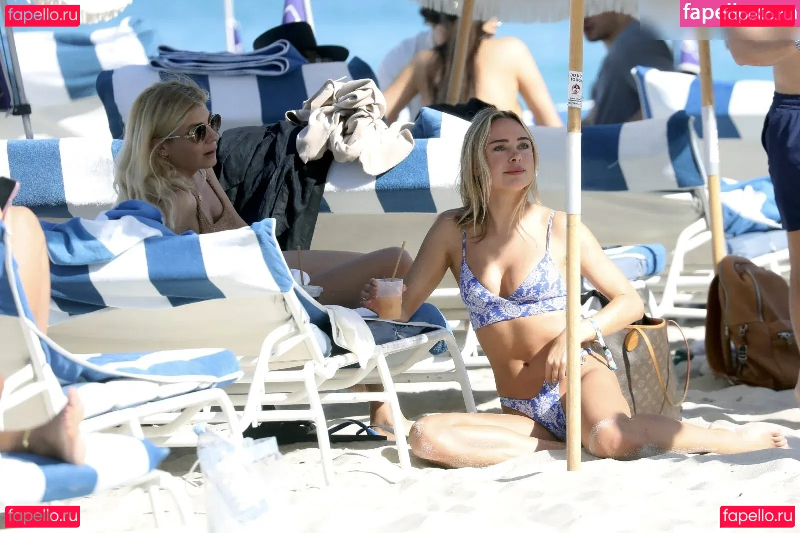 Kimberley Garner Onlyfans Photo Gallery 