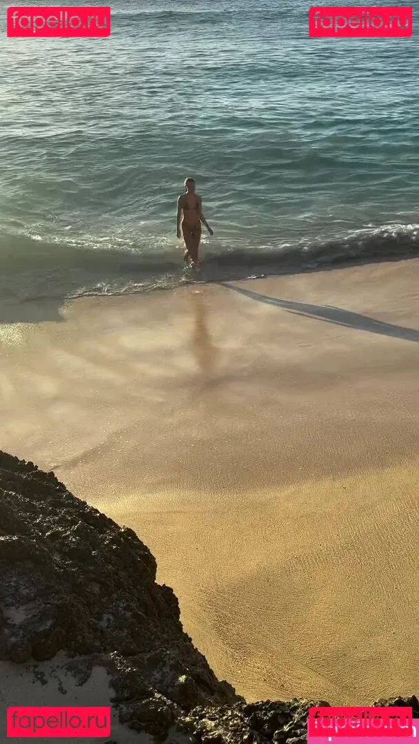 Kimberley Garner Onlyfans Photo Gallery 