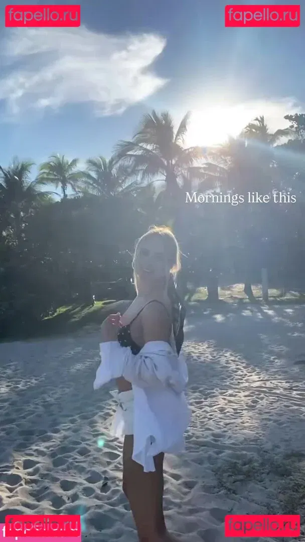 Kimberley Garner Onlyfans Photo Gallery 