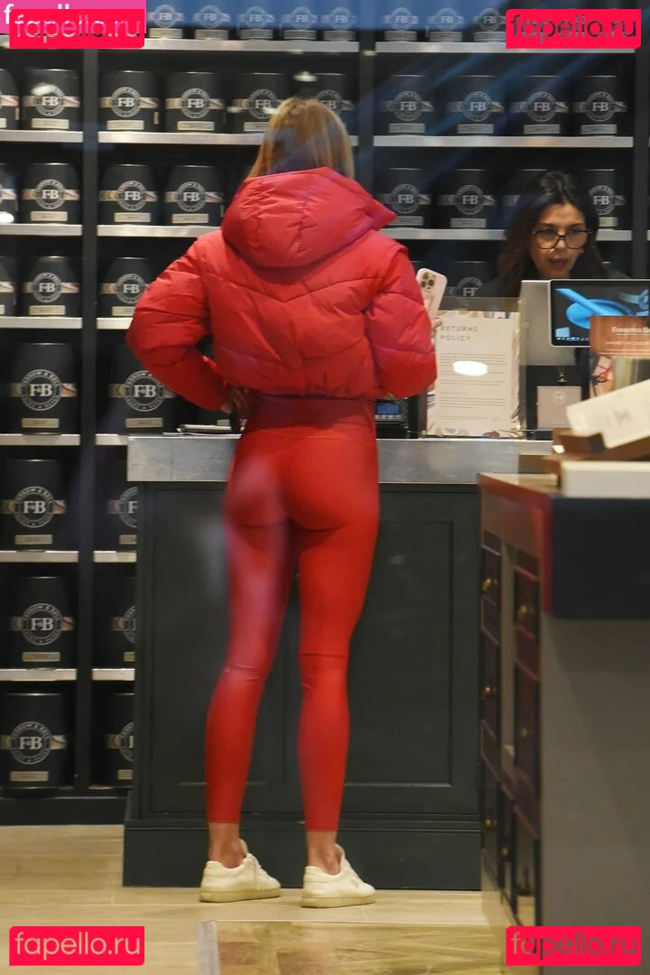 Kimberley Garner Onlyfans Photo Gallery 