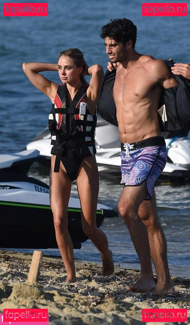 Kimberley Garner Onlyfans Photo Gallery 