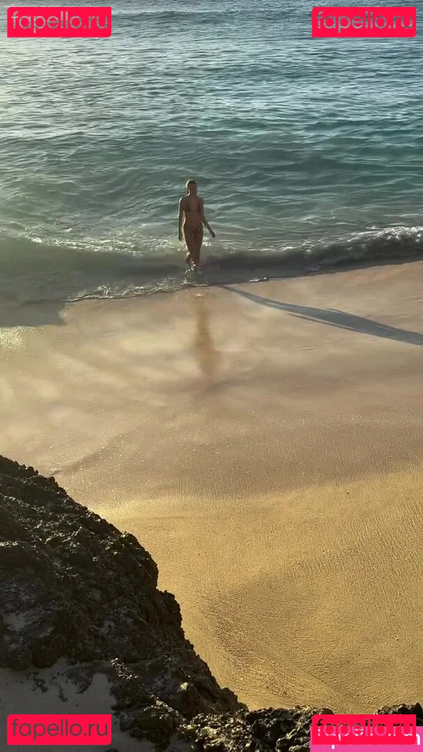 Kimberley Garner Onlyfans Photo Gallery 