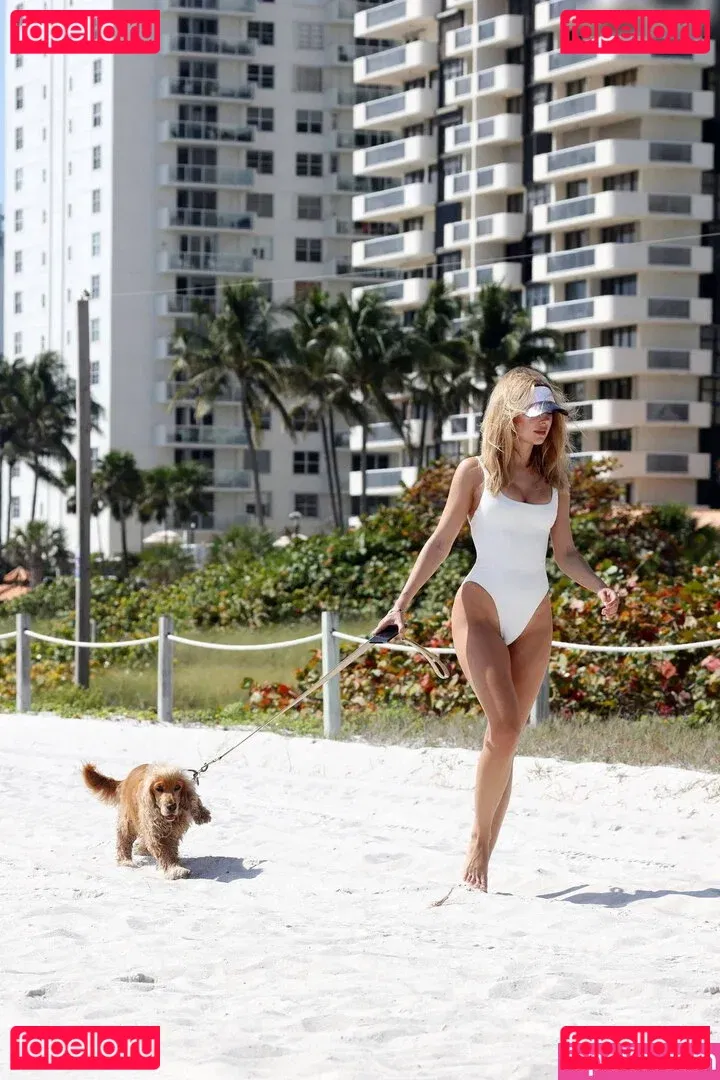 Kimberley Garner Onlyfans Photo Gallery 