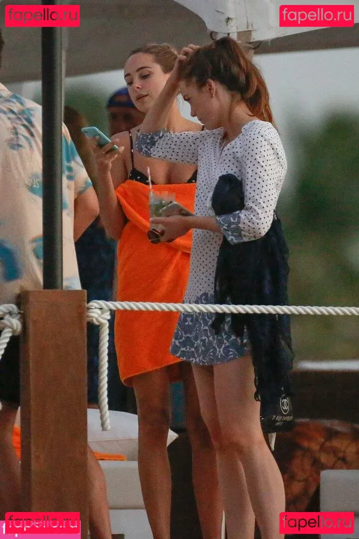 Kimberley Garner Onlyfans Photo Gallery 