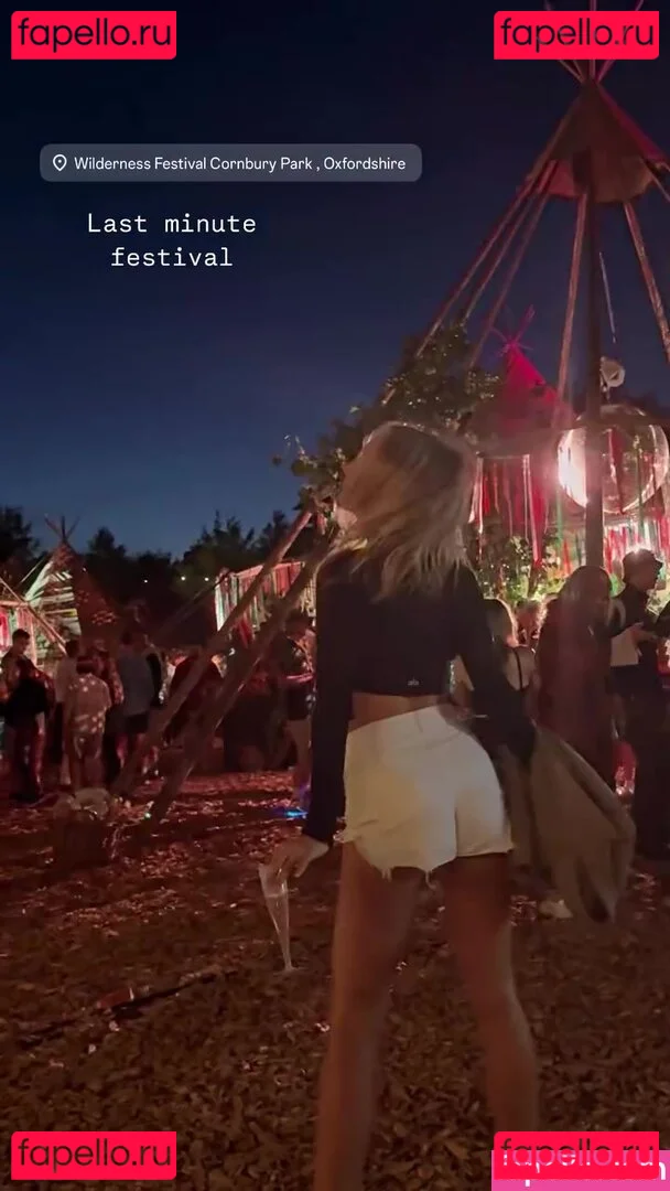 Kimberley Garner Onlyfans Photo Gallery 