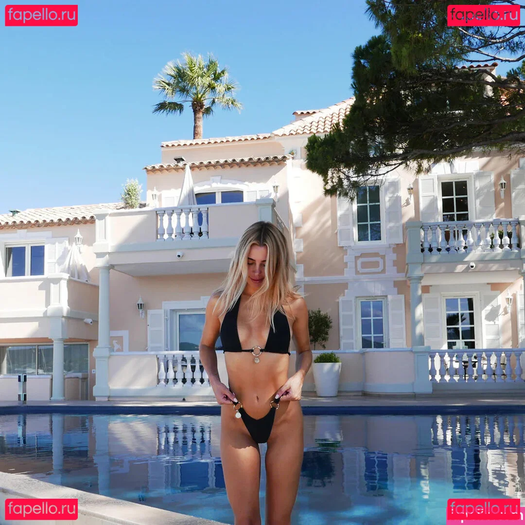 Kimberley Garner Onlyfans Photo Gallery 