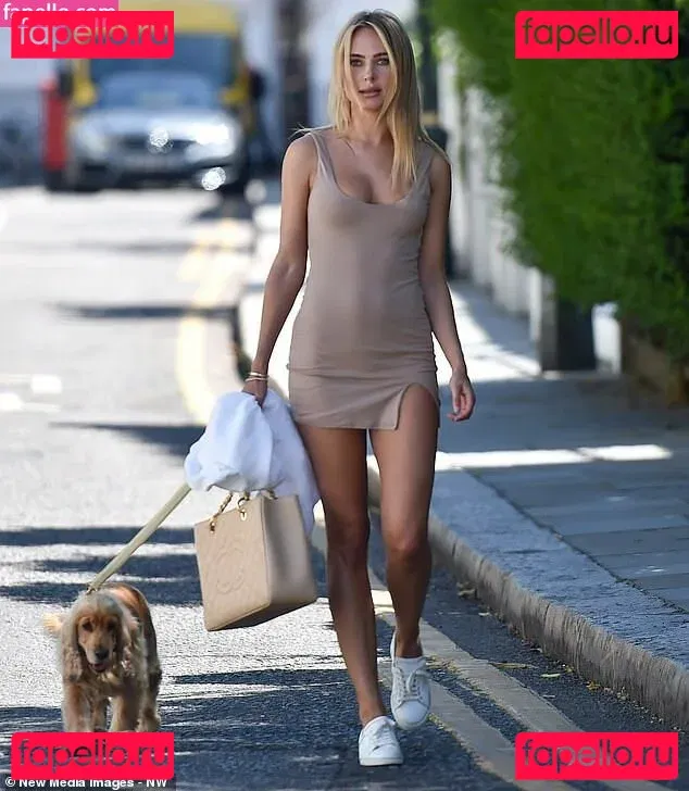 Kimberley Garner Onlyfans Photo Gallery 