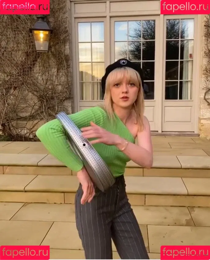 Maisie Williams Onlyfans Photo Gallery 