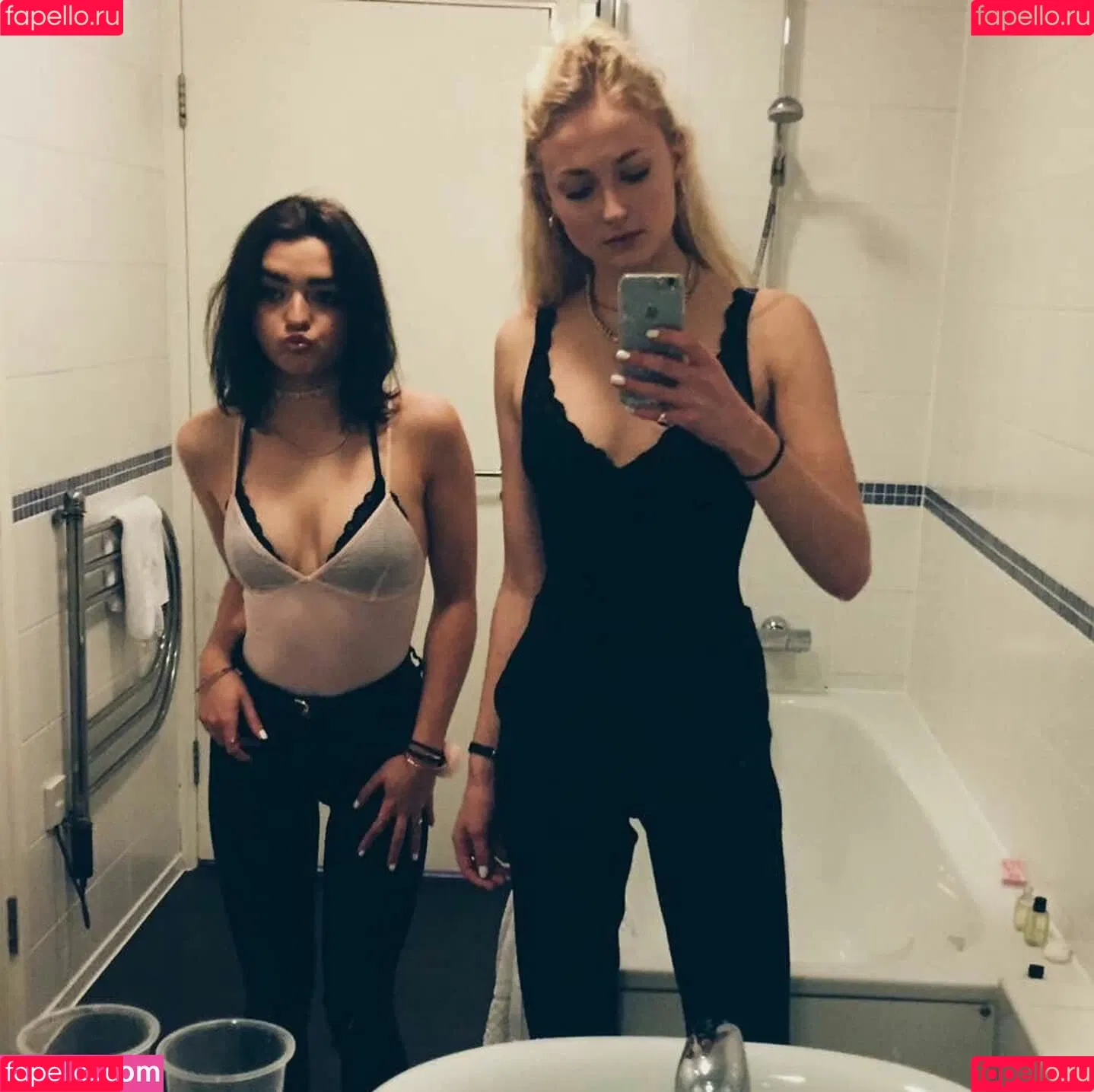 Maisie Williams Onlyfans Photo Gallery 