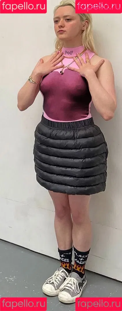 Maisie Williams Onlyfans Photo Gallery 