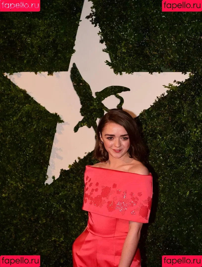 Maisie Williams Onlyfans Photo Gallery 