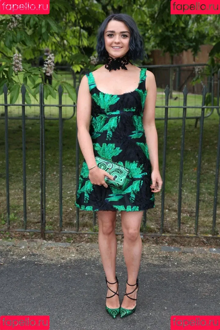 Maisie Williams Onlyfans Photo Gallery 