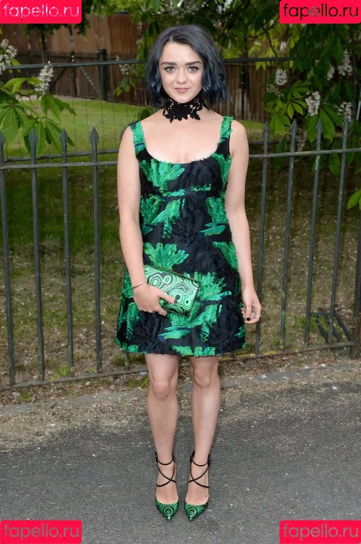 Maisie Williams Onlyfans Photo Gallery 