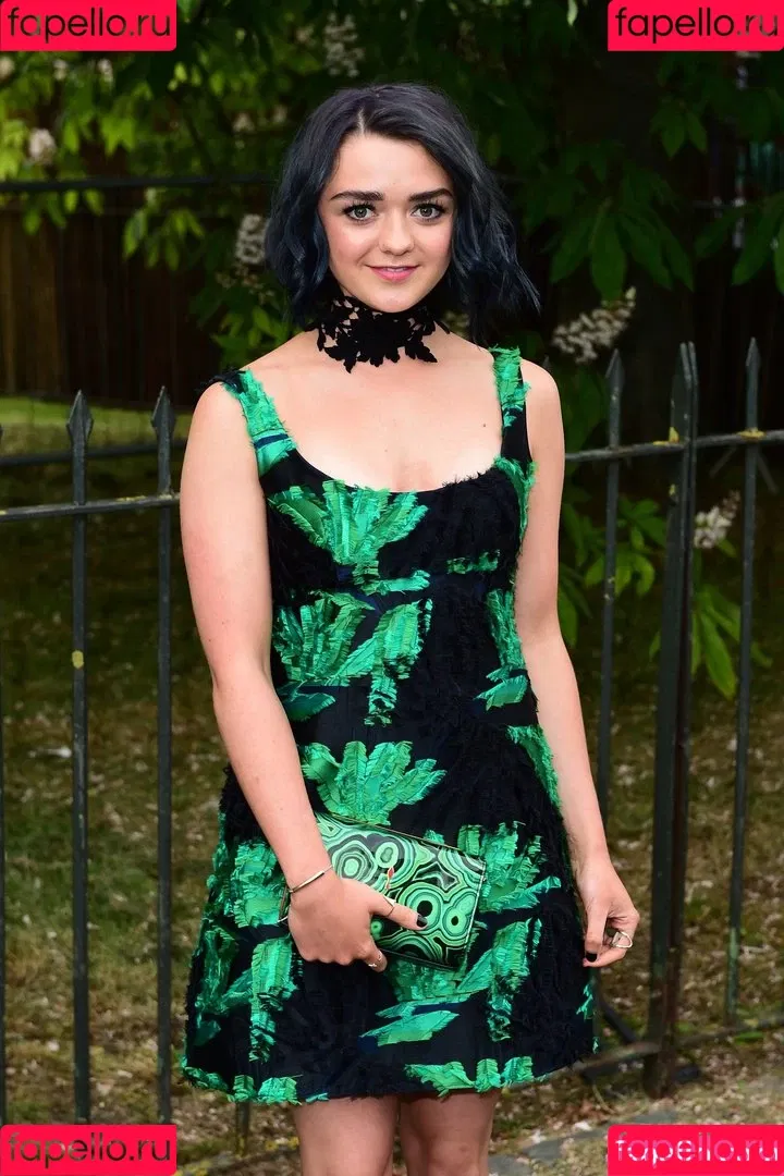 Maisie Williams Onlyfans Photo Gallery 